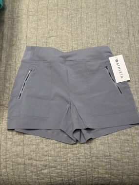 Athleta Trekkie north short